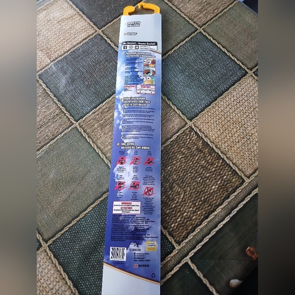 Minions Kite - Yellow and Blue - Picture 4 of 6